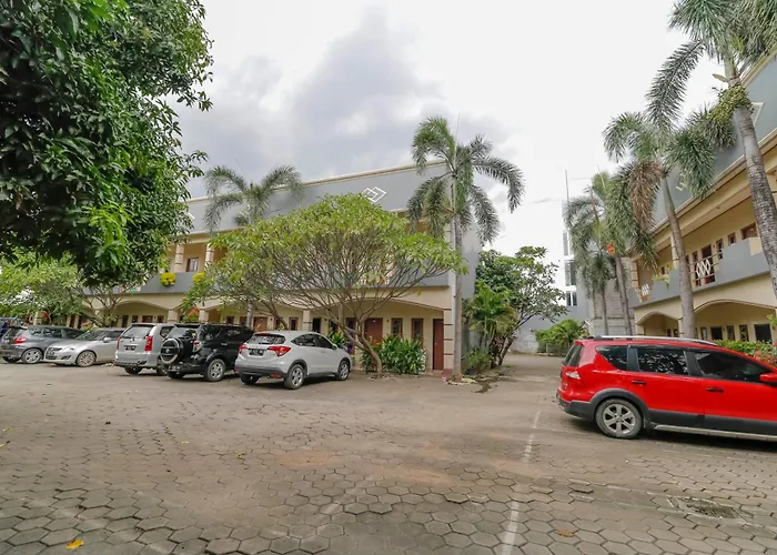 Reddoorz Plus @ Karet Pedurenan 3 Jakarta